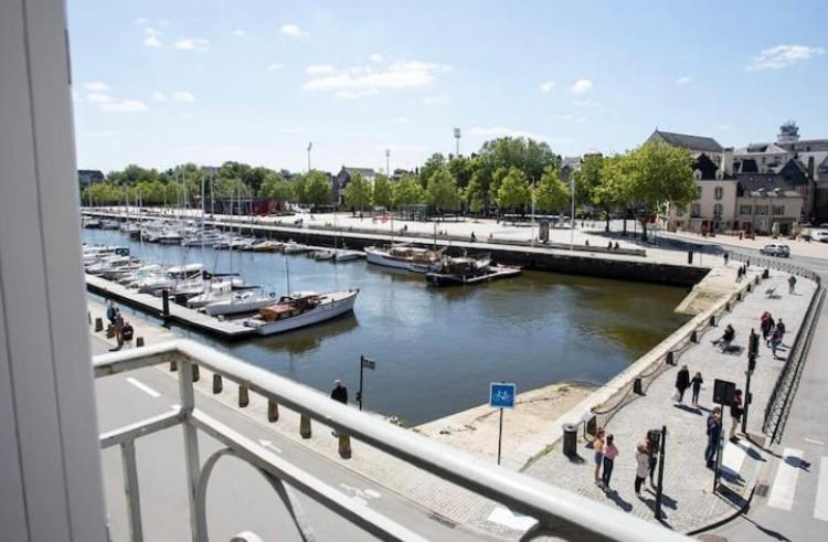 Appartement Vue Imprenable Sur Le Port, Et Clair! Vannes